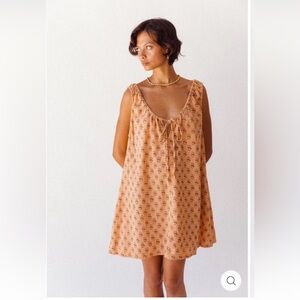 Daughters of India Floral Print Sleeveless dress - peach